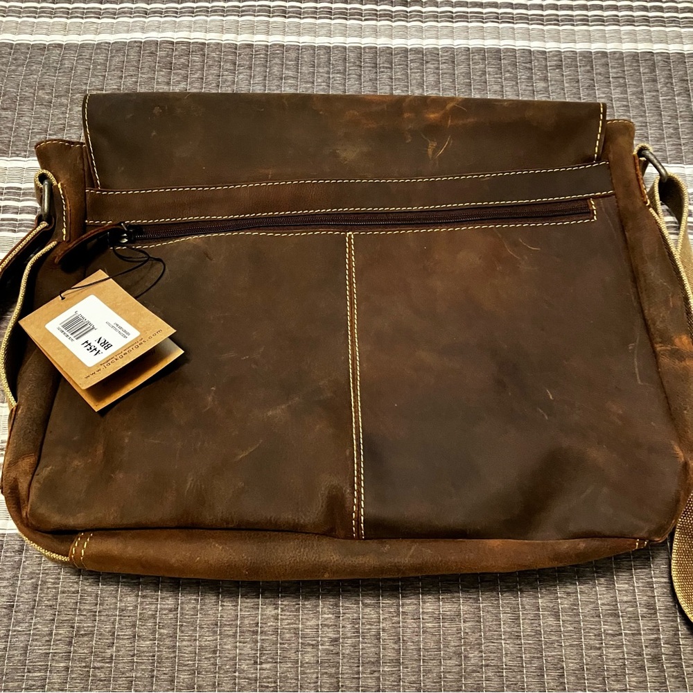 Jack George’s Voyager Arizona Buffalo Leather Messenger Bag - Picture 8 of 13